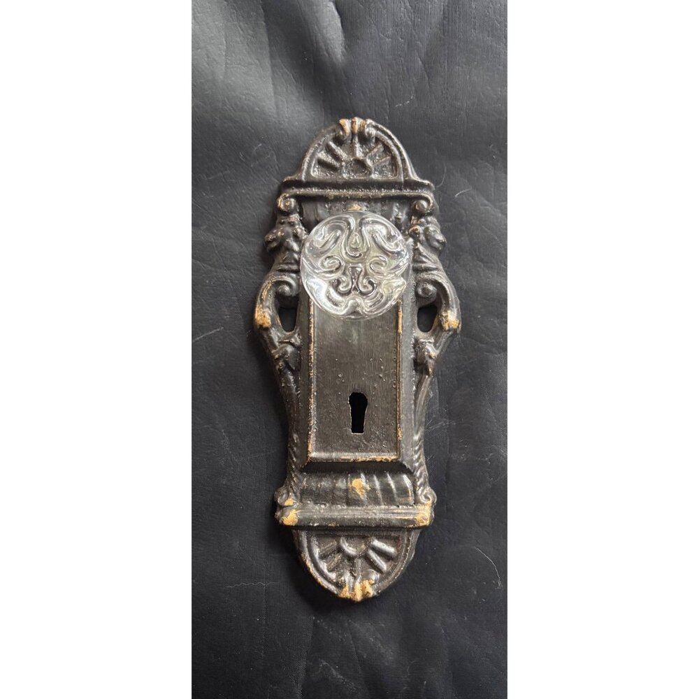 Retro Door Knob Wall Hanging Set Black & Clear Glass Ornate Decorative Plate